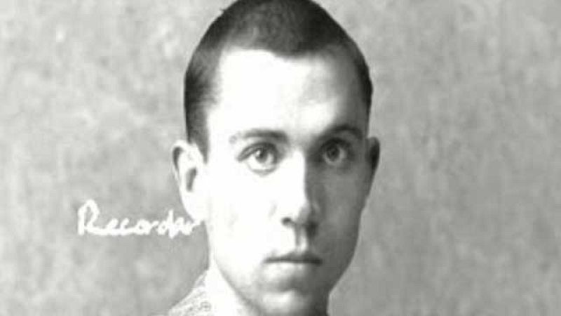 'Imprescindibles' rescata el mito de Miguel Hernández