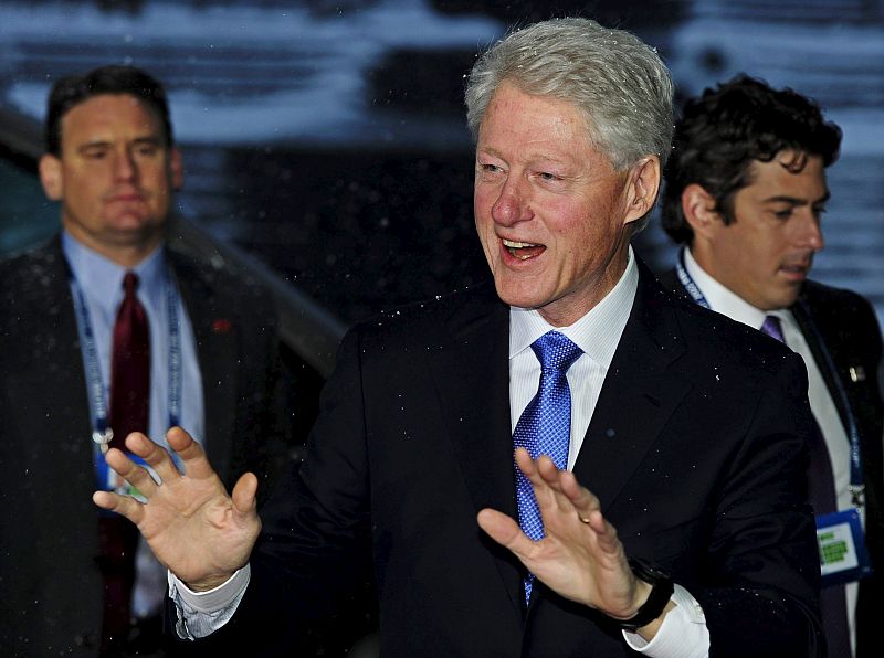 Clinton y Elle McPherson, estrellas de las presentaciones