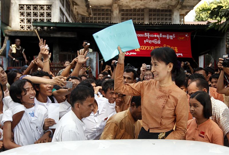Suu Kyi no luchará por la presidencia birmana, sí por una "democracia duradera" en el país