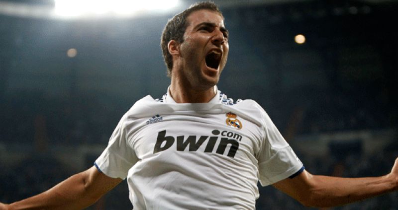 Higuaín se someterá a una nueva infiltración para evitar el quirófano