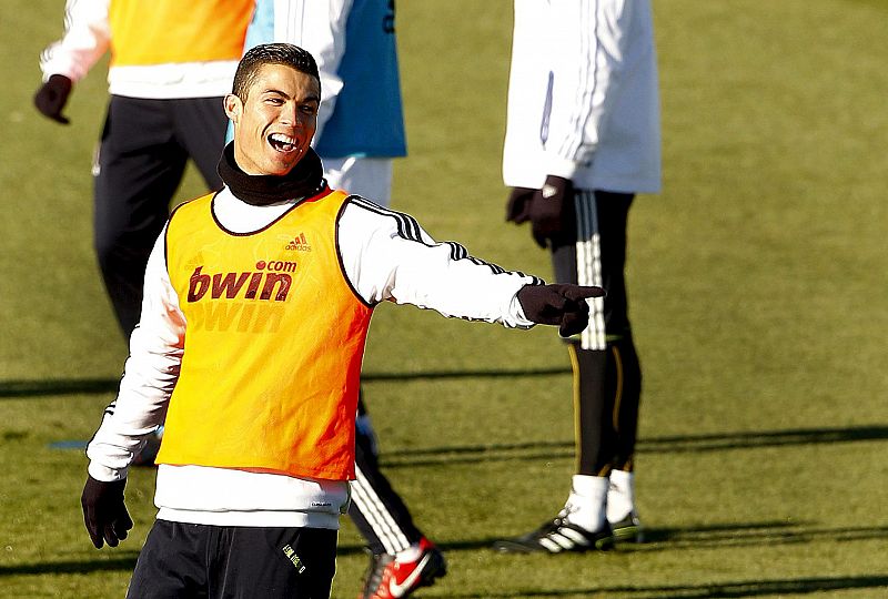 Cristiano Ronaldo y Garay, convocados para el Real Madrid-Valencia