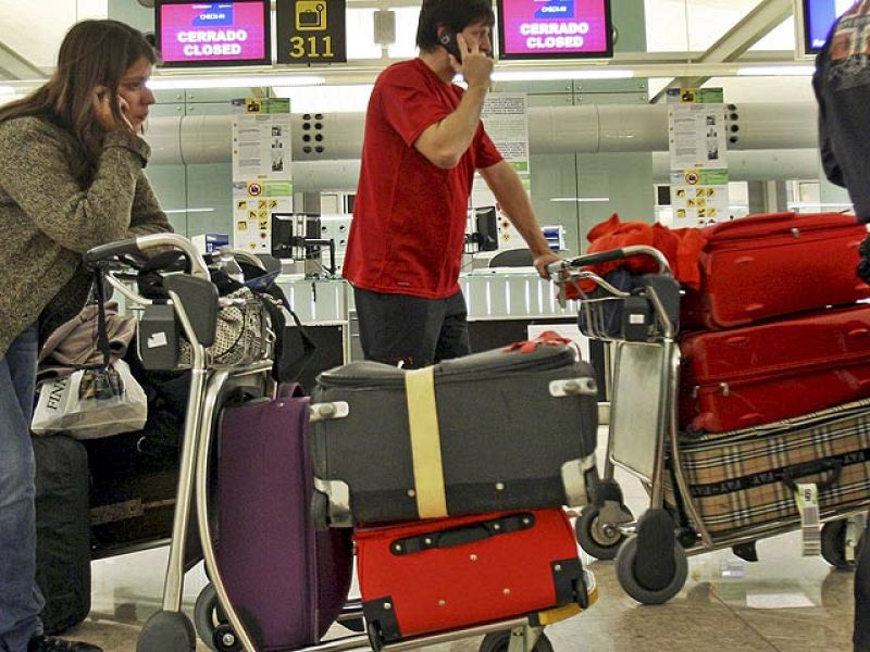 La huelga de controladores, un "duro" golpe al turismo con repercusión para la imagen de España