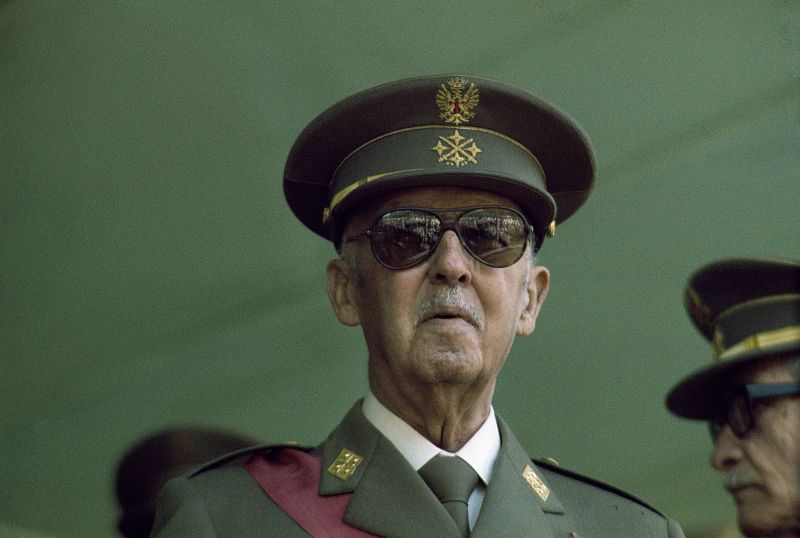 Francisco Franco, el mayor generador de chistes de la historia de España según Gabriel Cardona