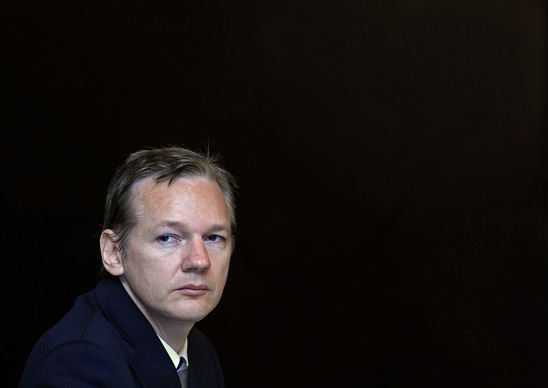 El abogado de Assange prepara una cita de su cliente con la Policía británica