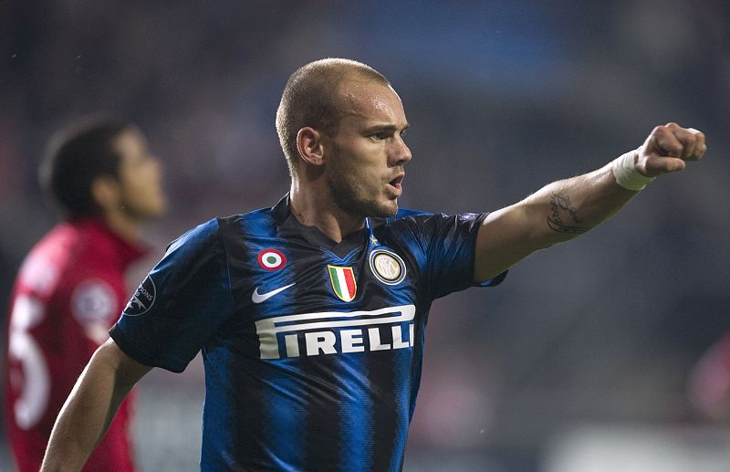 Italia, indignada por la ausencia de Sneijder como candidato al Balón de Oro