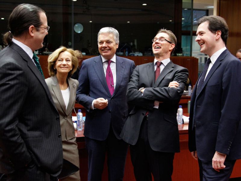 Los ministros de Finanzas de la UE aprueban la contribución europea al rescate de Irlanda