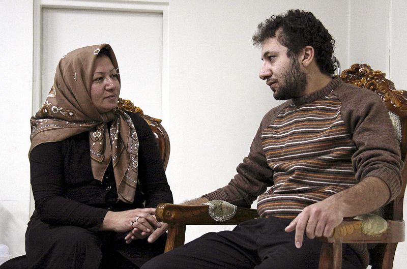 La televisión iraní confirma que Shakine Ashtiani está en prisión y que el proceso sigue su curso