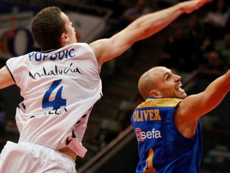 Cajasol se lleva un intenso duelo ante Estudiantes