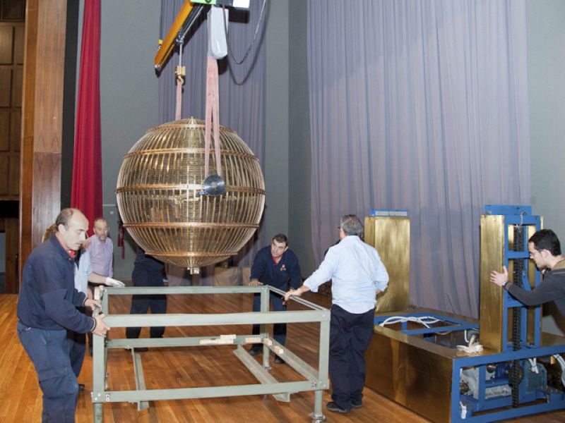 Los bombos del Gordo de Navidad ya están en la nueva sede del sorteo