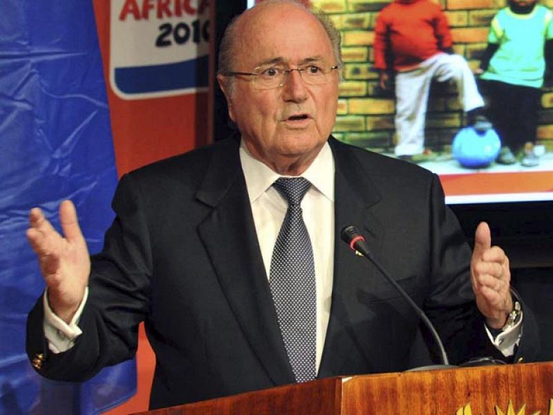 Blatter recomienda "abstención sexual" a los gays y lesbianas en el Mundial de Qatar