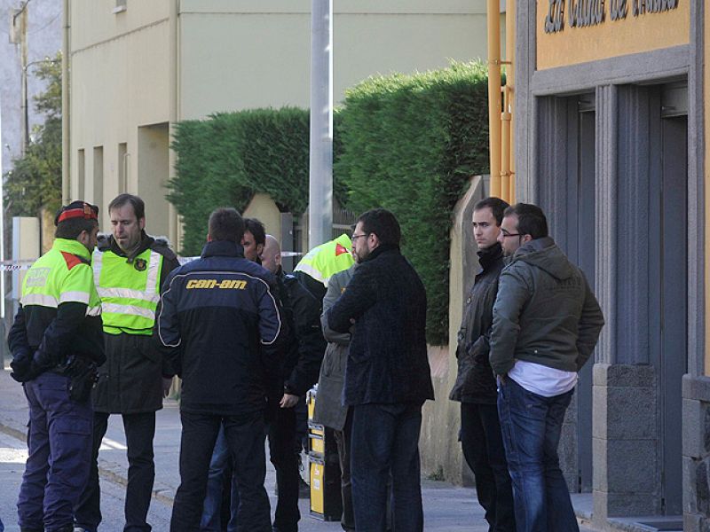 Un hombre mata a tiros a cuatro personas en un bar y una sucursal bancaria de Olot