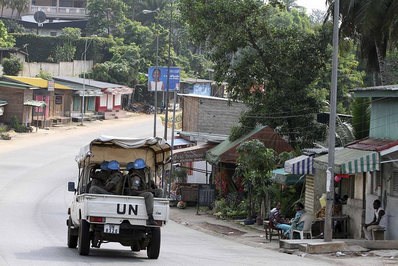 Los "cascos azules" de la ONU responderán con fuego a los ataques en Costa de Marfil