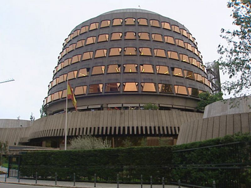 Concluye otro plazo sin acuerdo entre PP y PSOE en el Congreso para renovar el Constitucional