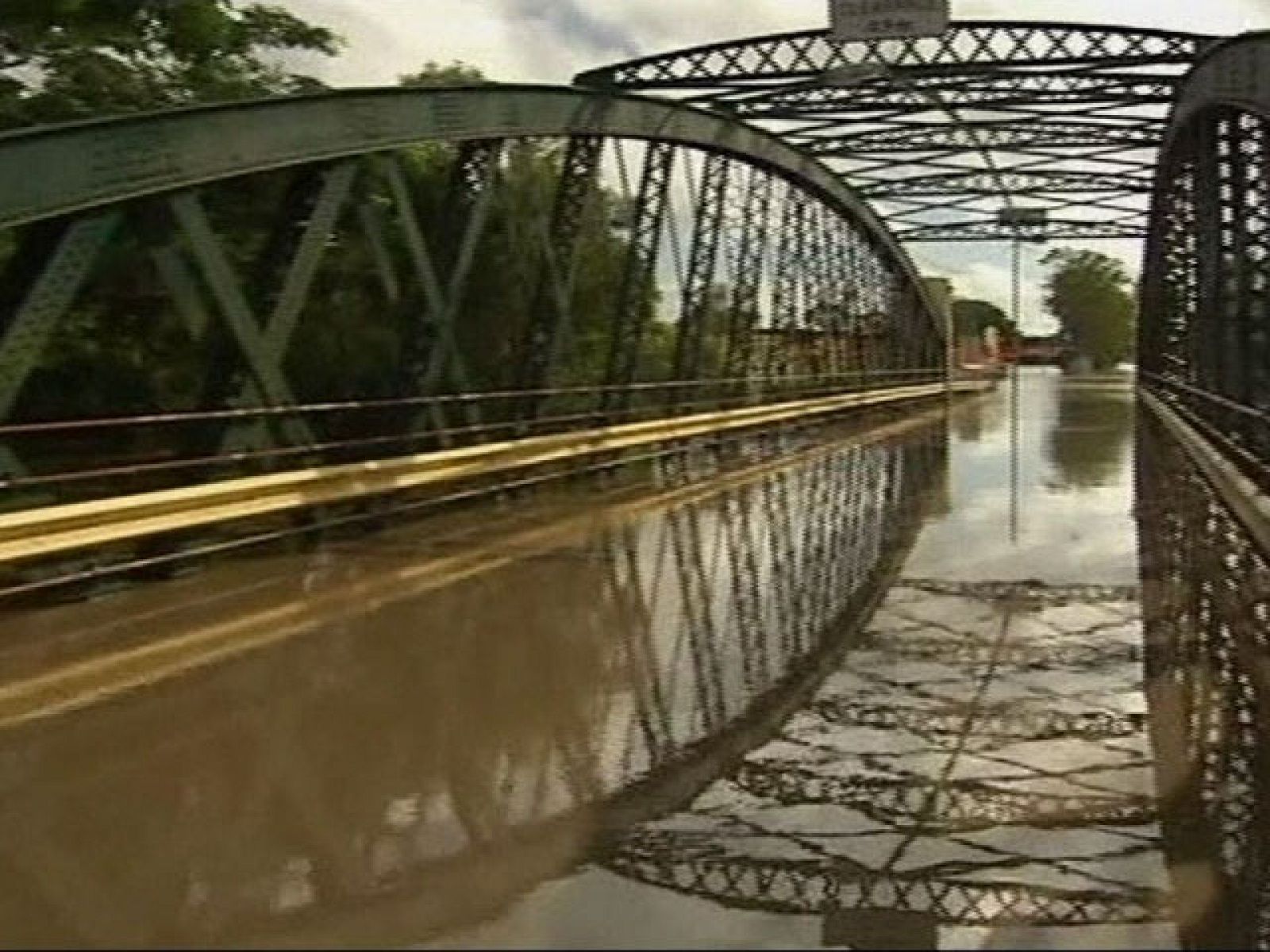 Decenas de miles de australianos se han pasado el fin de año en refugios | Ver