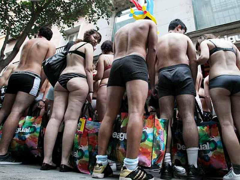 Comienzan las rebajas en Madrid y Murcia con descuentos de hasta el 50% en los precios