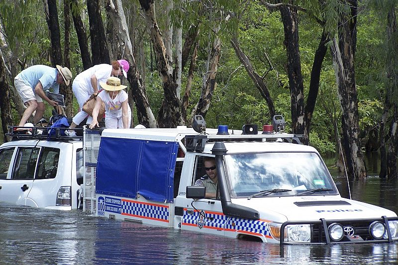El Ejército australiano comienza a ayudar a los 200.000 atrapados por las inundaciones