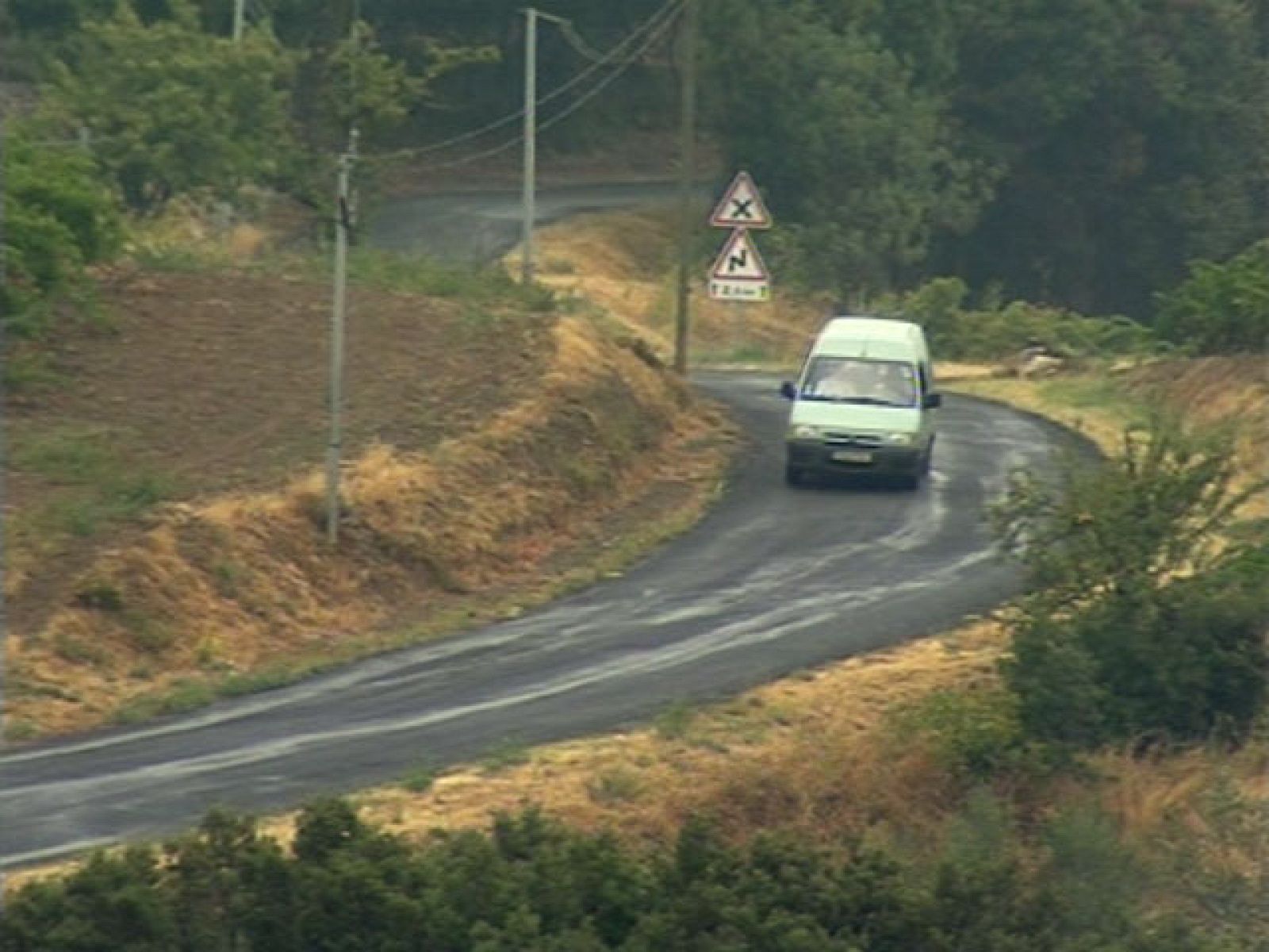 La policía francesa investiga el material encontrado en un zulo de ETA | Ver