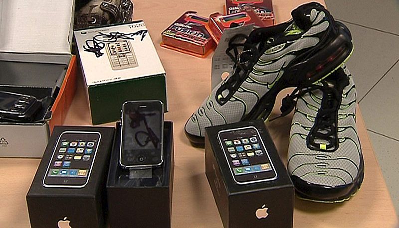 Cuidado con los Reyes Magos falsos: joyas, perfumes y "smartphones", los más buscados