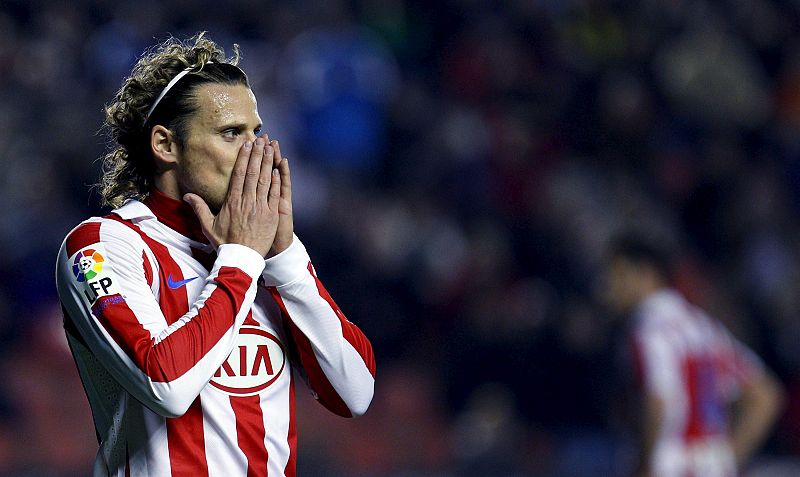 Forlán: "No creo que le deba nada al Atlético"