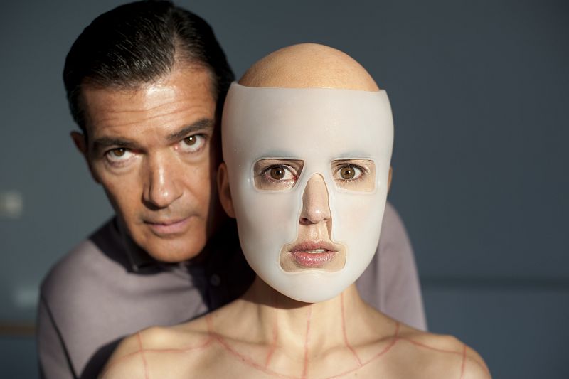 Pedro Almodóvar termina el rodaje de 'La piel que habito', que se estrenará en septiembre de 2011