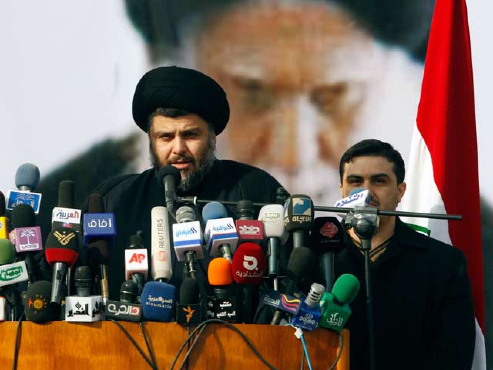 Múqtada al Sáder pide la expulsión de EE UU. de Irak por vías pacíficas | Ver