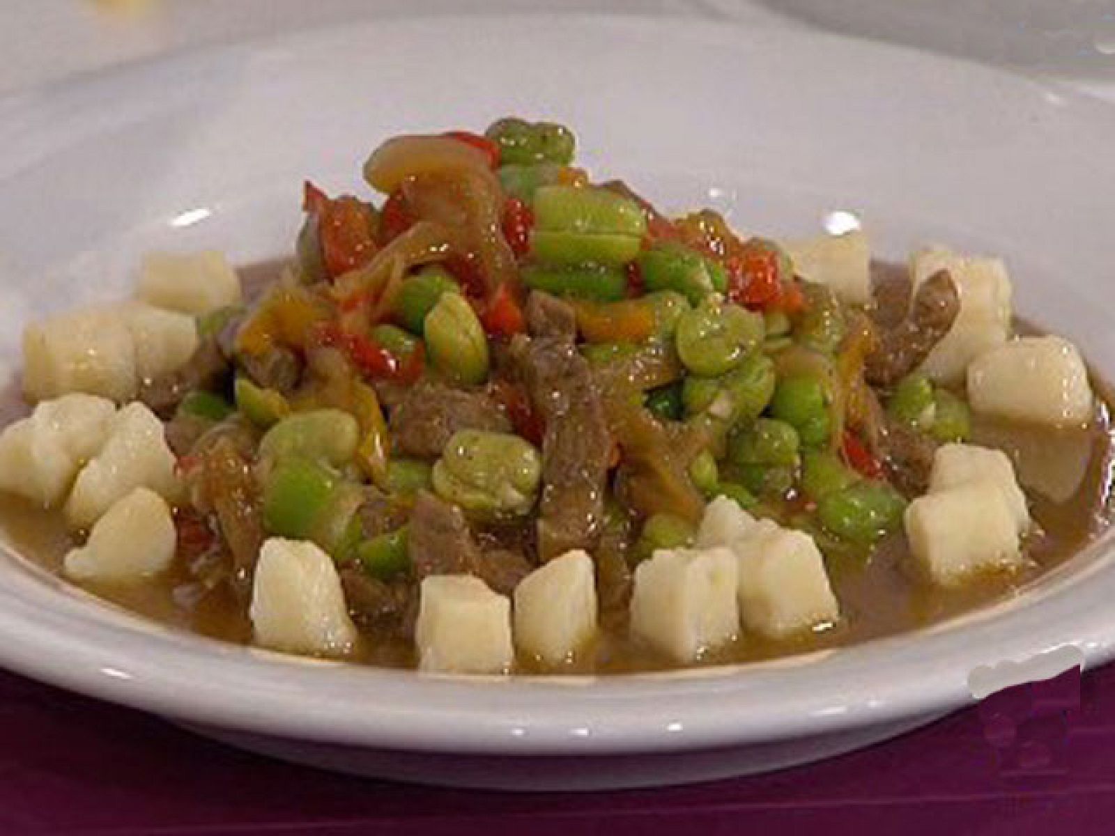 Saber cocinar - Ternera estofada con habas tiernas