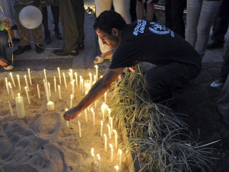 Silencio, oraciones y llantos en los actos de homenaje a las víctimas del terremoto de Haití