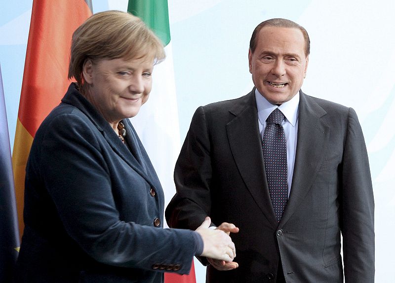 Un Constitucional dividido anula solo parcialmente la ley de inmunidad de Berlusconi