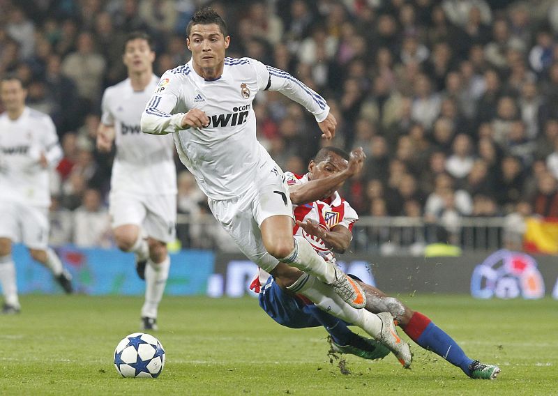 El Real Madrid se apunta a toda velocidad el primer asalto del derbi