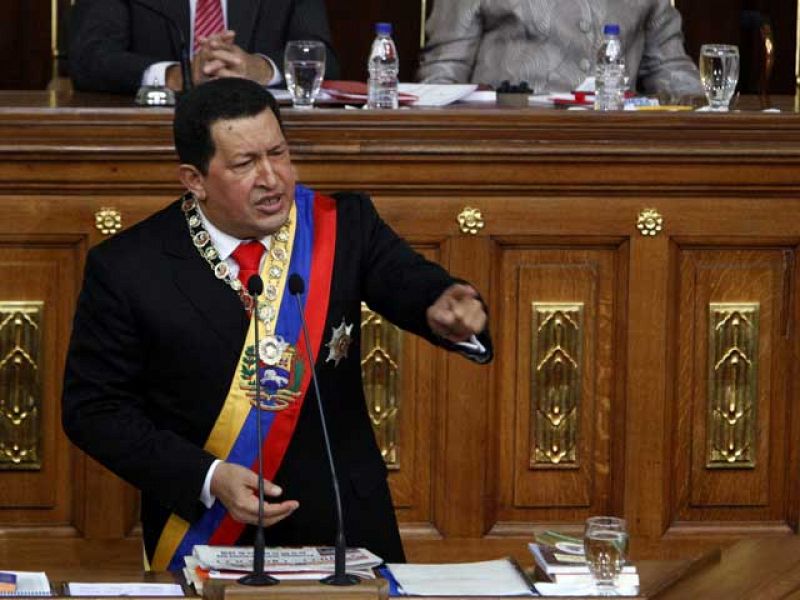 Hugo Chávez anuncia que devolverá al Parlamento los poderes especiales para legislar por decreto