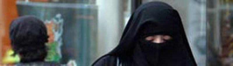 El TSJC suspende cautelarmente la prohibición del burka en edificios municipales de Lleida