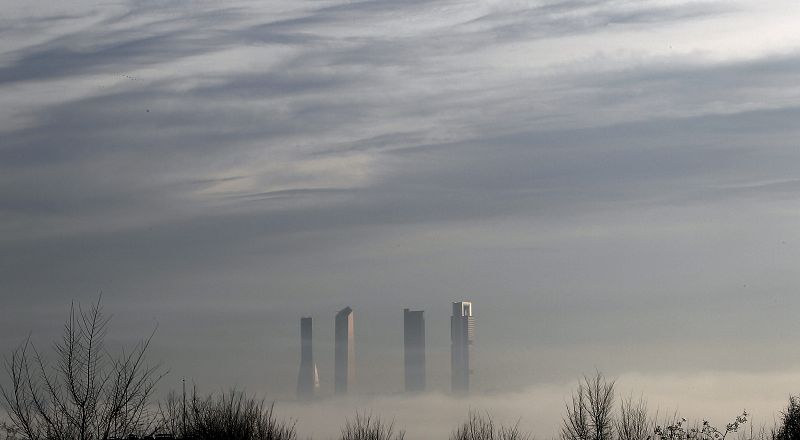 Una nueva jornada de niebla en Barajas obliga a cancelar 19 vuelos y a reducir aterrizajes