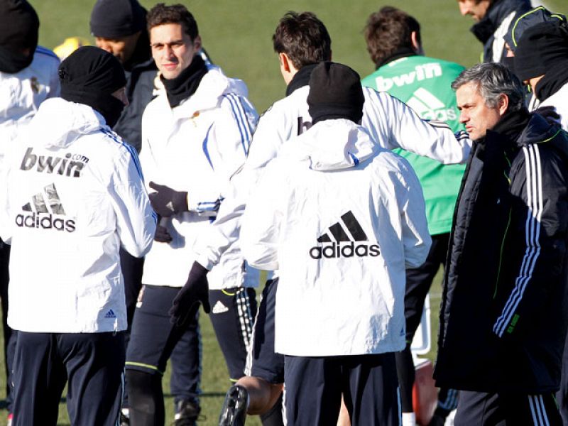 Mourinho coincide con Kaká: "Esperamos más de Benzema"