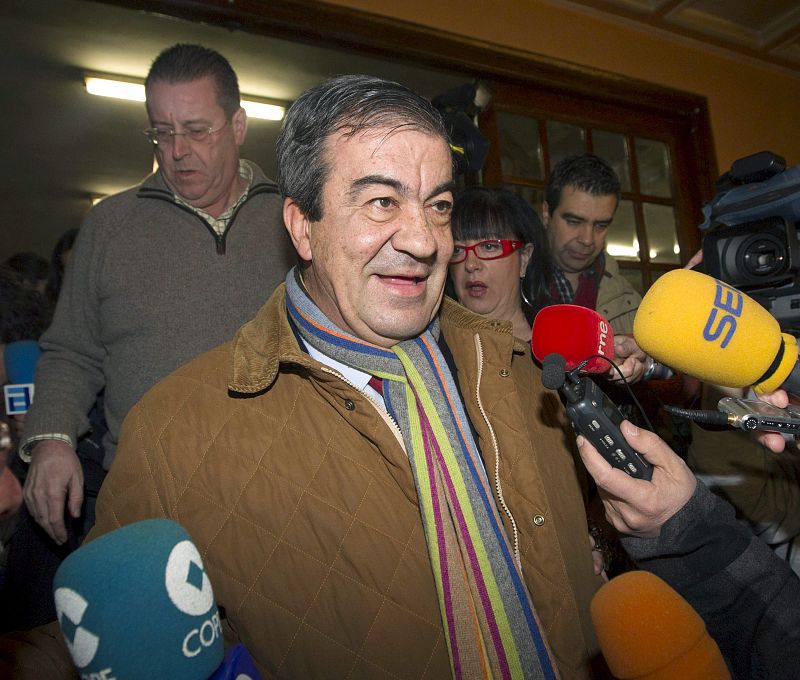 Álvarez Cascos no desvela si encabezará la candidatura de Foro Asturias