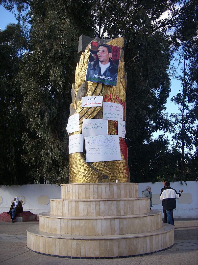 Mohamed Bouazizi, el hombre que prendió la mecha en Túnez