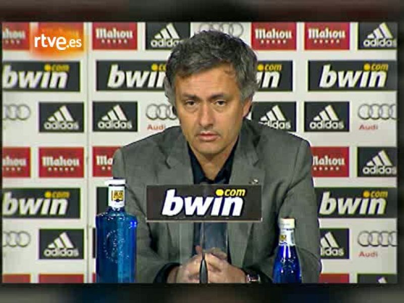 Mourinho: "No hablo con Valdano, lo hago directamente con el presidente"