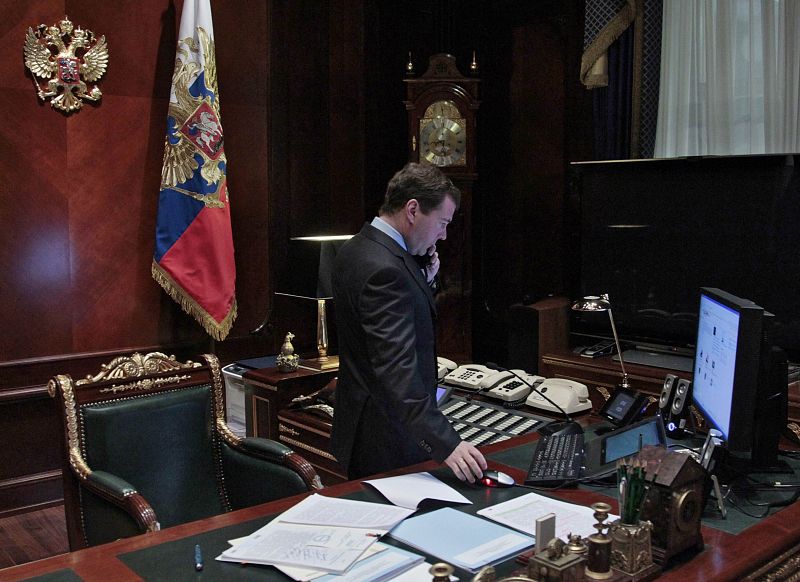 Medvédev decreta un plan especial de seguridad en aeropuertos y estaciones