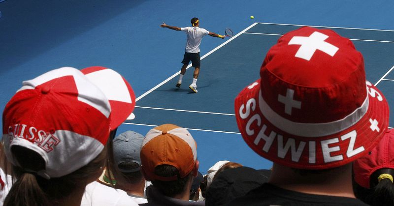 Federer no falla y se las verá con Djokovic en semifinales en Australia