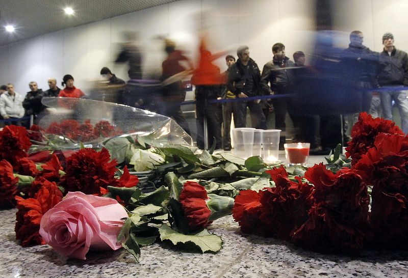 Día de luto en Moscú en memoria de sus 35 fallecidos en el atentado