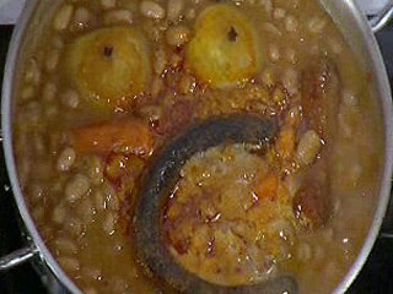 Judías pintas con morcilla y col (28/01/11)