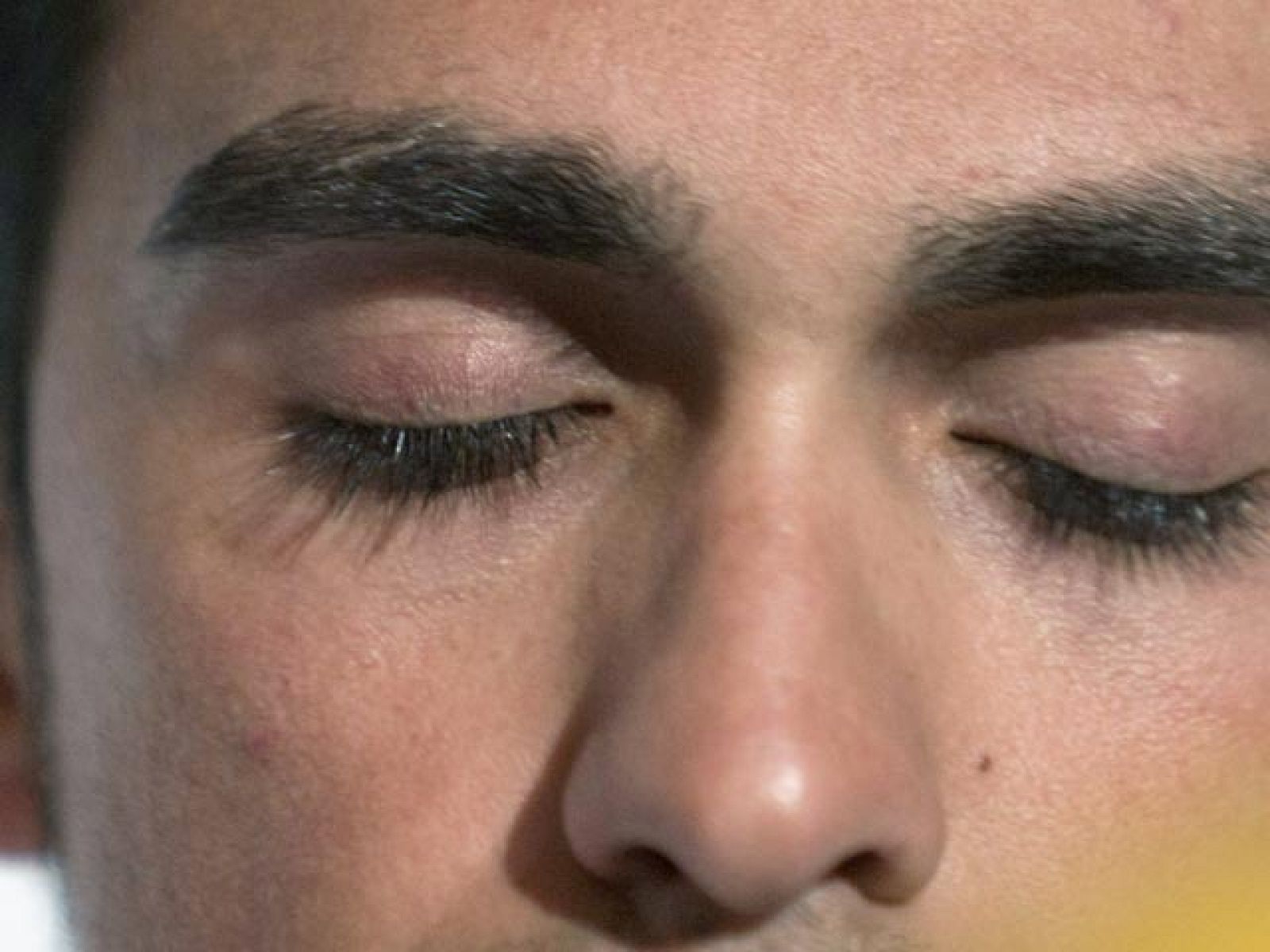 Después de conocer la propuesta de sanción de un año de la RFEC, Alberto Contador ha decidido abandonar la concentración de su equipo en Mallorca y ha vuelto a Madrid con su familia.