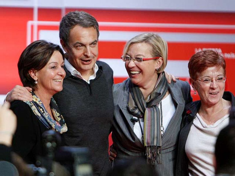 Zapatero aparca el debate sucesorio y apuesta por la victoria socialista en mayo