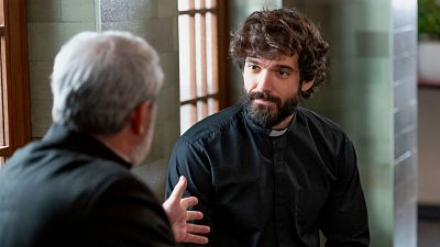 '4 estrellas' | La drástica decisión de Alex para estar con Bea