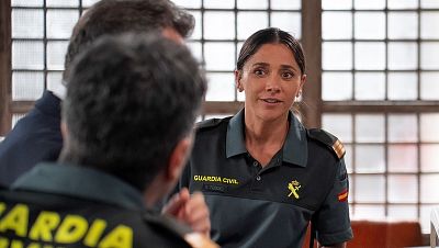 '4 estrellas' | Javier se reencuentra con la sargento Duque, un antiguo amor de su juventud