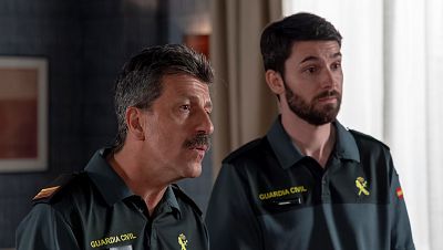 '4 estrellas' | ¿Quién está siguiendo y fotografiando a la familia Lasierra?
