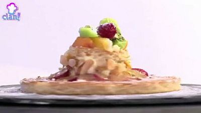 Cocina con Clan - Sombrero con tocado de frutas de temporada