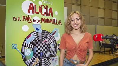 RNE adapta 'Alicia en el país de las maravillas', nueva ficción sonora protagonizada por Lucía Caraballo y que podrás ver desde aquí