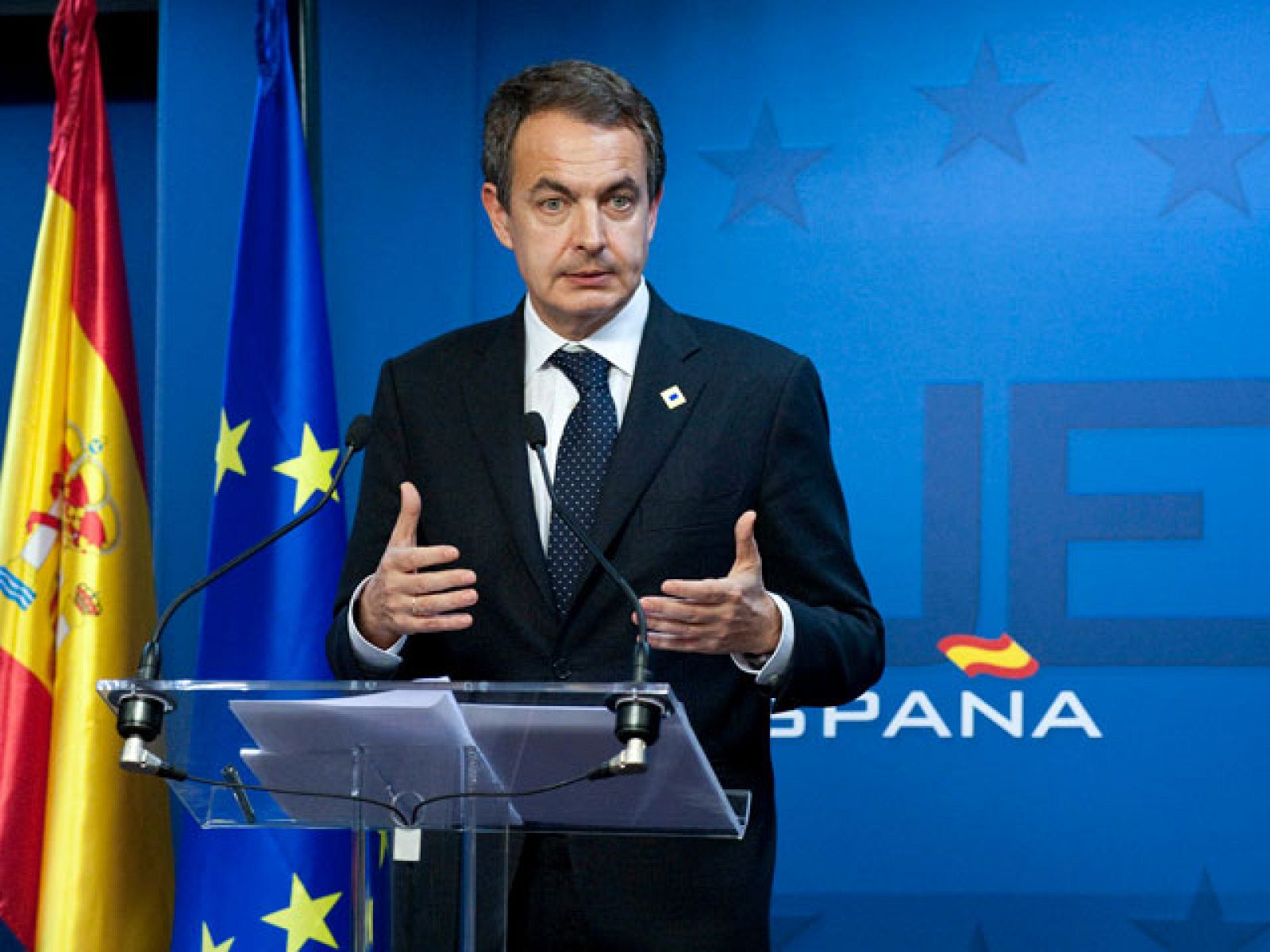 Zapatero: "El Gobierno va a seguir con la agenda de reformas estructurales" | Ver