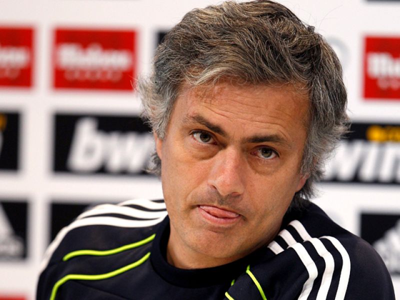 Mourinho: "Si hacemos bien nuestro papel y terminamos segundos no pasa nada"