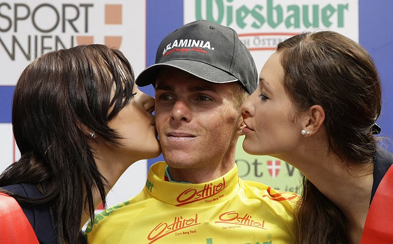 El ciclista Riccardo Ricco se recupera tras ser hospitalizado en Italia